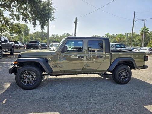 2025 Jeep Gladiator Sport