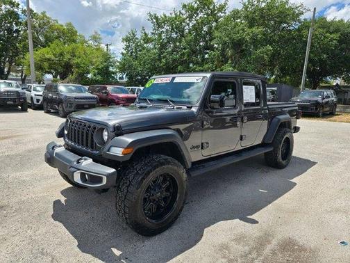 Granite Crystal Clearcoat Metallic 2024 Jeep Gladiator Sport