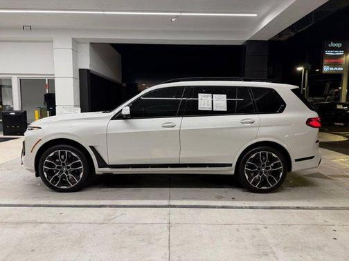 2023 BMW X7 xDrive40i
