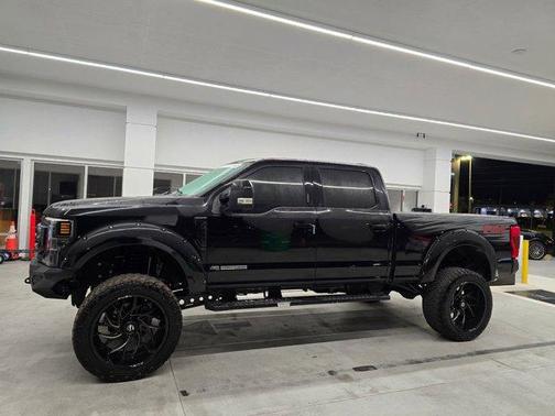 Black 2020 Ford F-250 Lariat