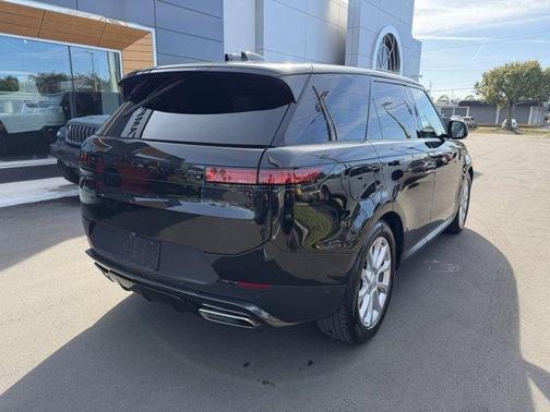 2025 Land Rover Range Rover Sport P360 SE