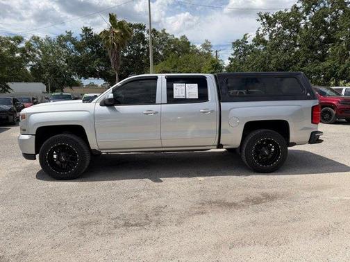 Silver Ice Metallic 2018 Chevrolet Silverado 1500 LT