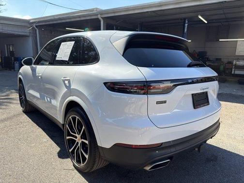 2023 Porsche Cayenne Base