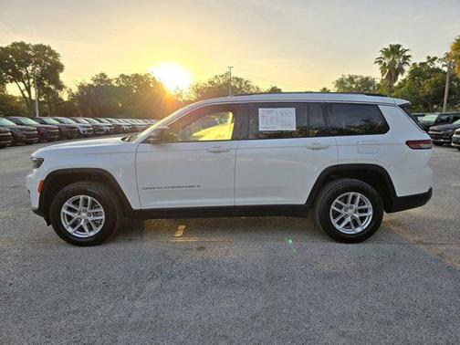 2023 Jeep Grand Cherokee L Laredo