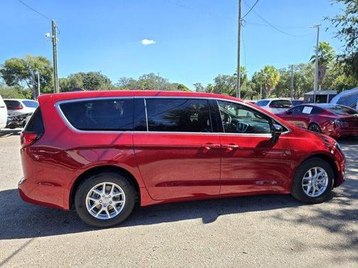 2026 Chrysler Voyager LX