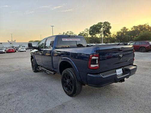 2021 RAM 2500 Laramie Crew Cab 4x4 6'4' Box