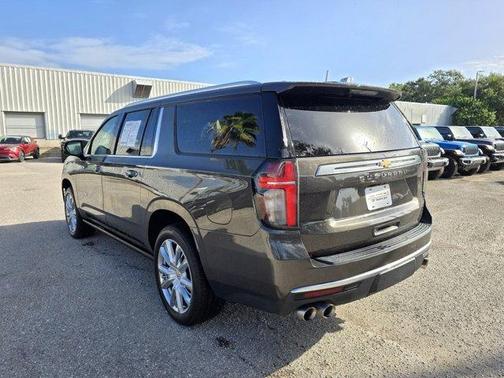 2021 Chevrolet Suburban High Country