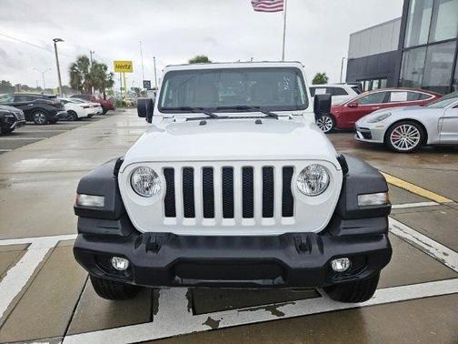 Bright White Clearcoat 2023 Jeep Wrangler Sport