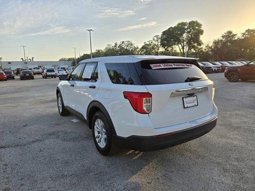 2021 Ford Explorer Base