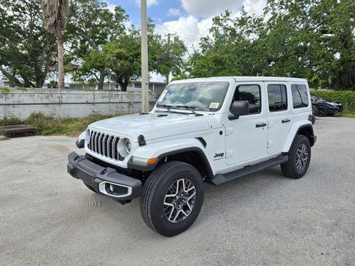 2025 Jeep Wrangler 4-Door Sahara 4x4