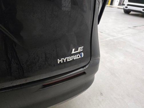 2022 Toyota Sienna LE