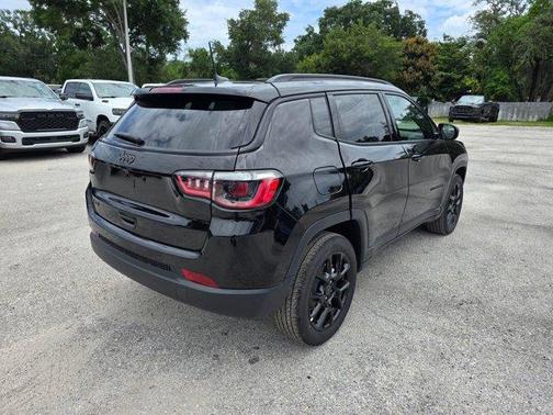 Diamond Black 2026 Jeep Compass Latitude