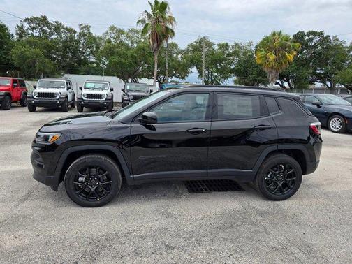 Diamond Black 2026 Jeep Compass Latitude