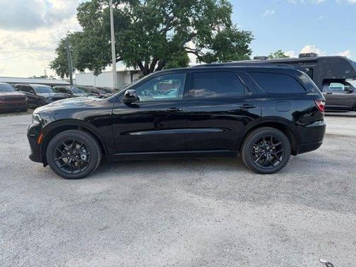 DB Black Clearcoat 2026 Dodge Durango GT HEMI V8