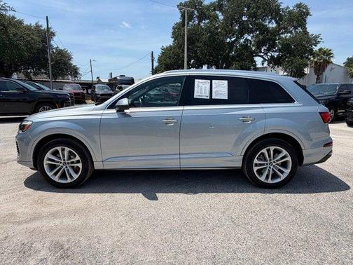 Satellite Silver Metallic 2025 Audi Q7 55 Premium Plus