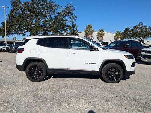 2025 Jeep Compass Latitude