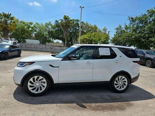 Fuji White 2025 Land Rover Discovery P300 S