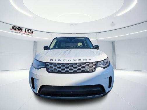 Fuji White 2025 Land Rover Discovery P300 S