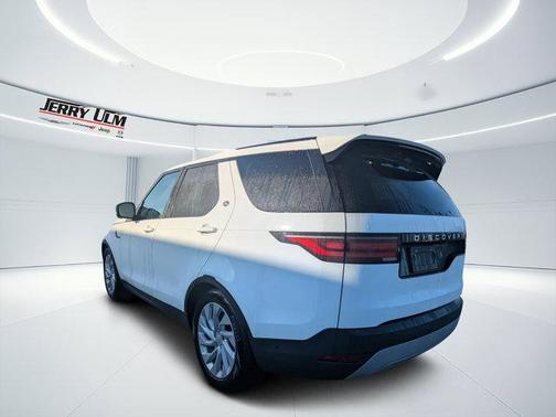 Fuji White 2025 Land Rover Discovery P300 S