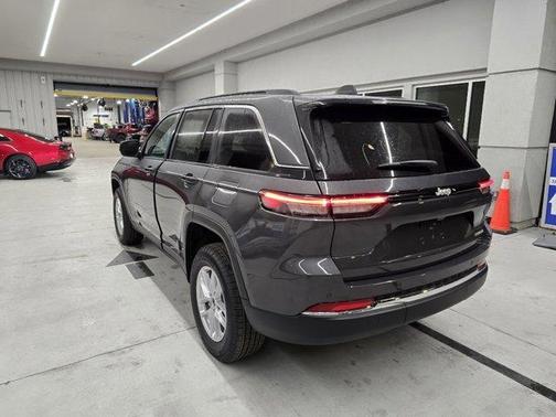 2025 Jeep Grand Cherokee Laredo X