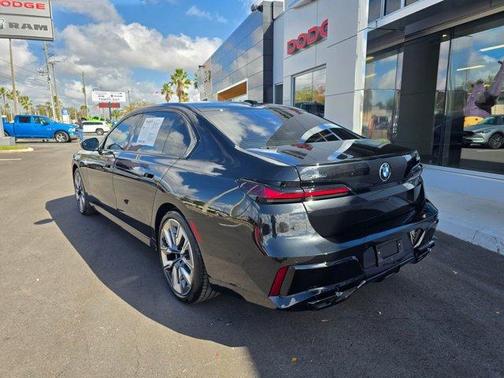 2024 BMW 760 760i xDrive