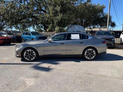 2025 BMW 540 i xDrive