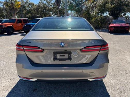 2025 BMW 540 i xDrive