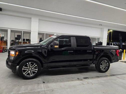 Black Metallic 2023 Ford F-150 XL