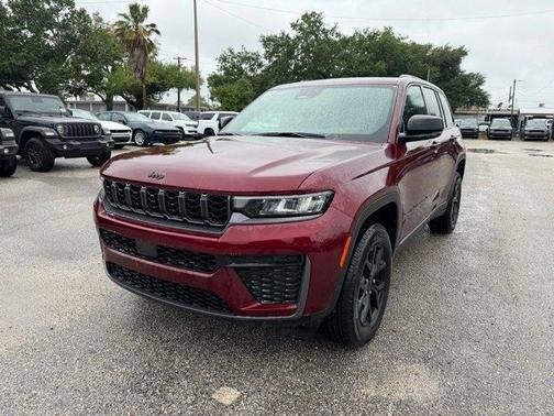 Velvet Red Pearlcoat 2026 Jeep Grand Cherokee Laredo