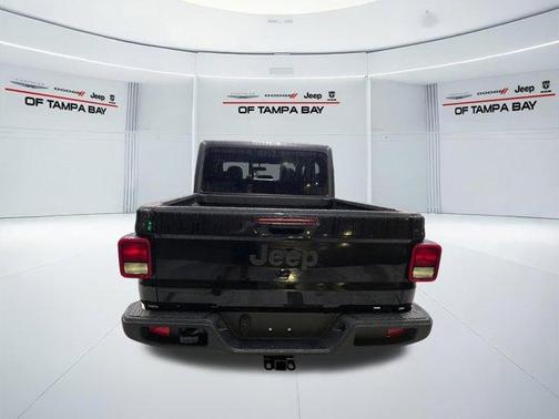 Black Clearcoat 2026 Jeep Gladiator Sport