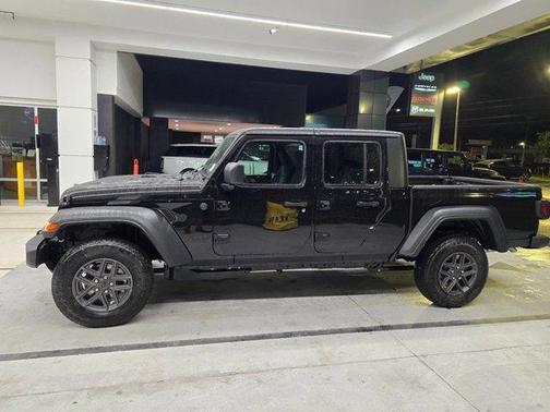 Black Clearcoat 2026 Jeep Gladiator Sport