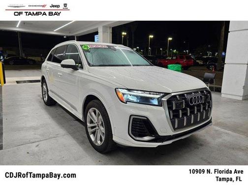 Carrara White 2025 Audi Q7 55 Premium Plus