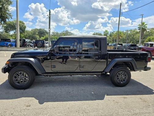 2025 Jeep Gladiator Sport