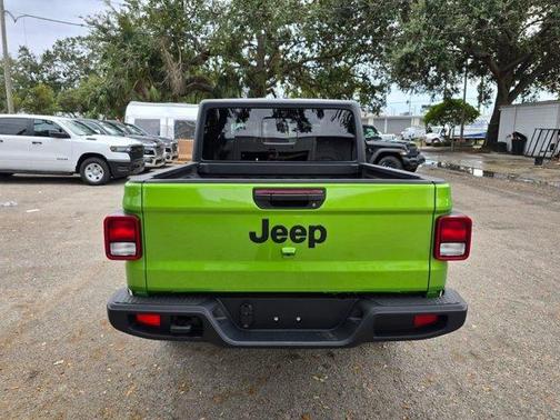 2026 Jeep Gladiator Sport