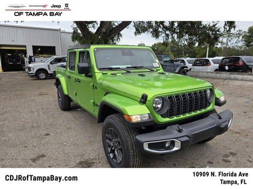 2026 Jeep Gladiator Sport