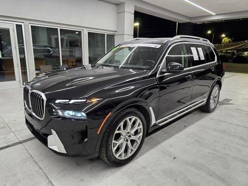 2025 BMW X7 xDrive40i
