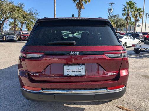 2025 Jeep Grand Cherokee Laredo
