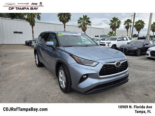 2022 Toyota Highlander LE