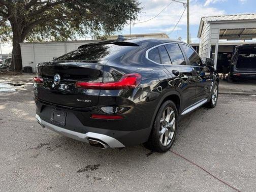 2022 BMW X4 xDrive30i