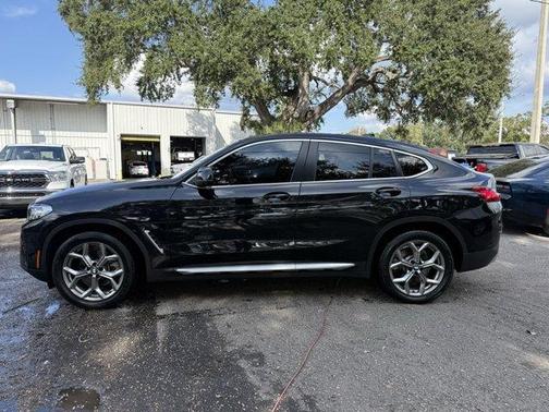 2022 BMW X4 xDrive30i