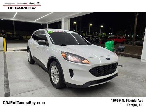 Oxford White 2022 Ford Escape SE
