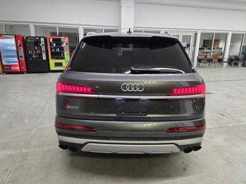 2022 Audi SQ7 4.0T Premium Plus