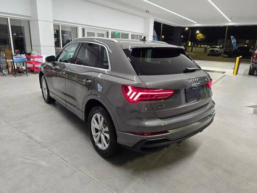 Chronos Gray Metallic 2024 Audi Q3 45 S line Premium
