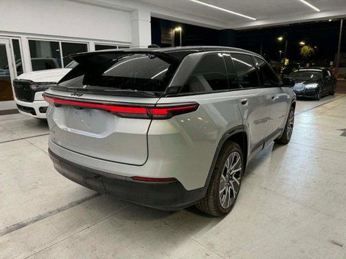 2025 Jeep Wagoneer S Limited