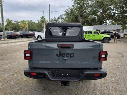 2026 Jeep Gladiator Sport