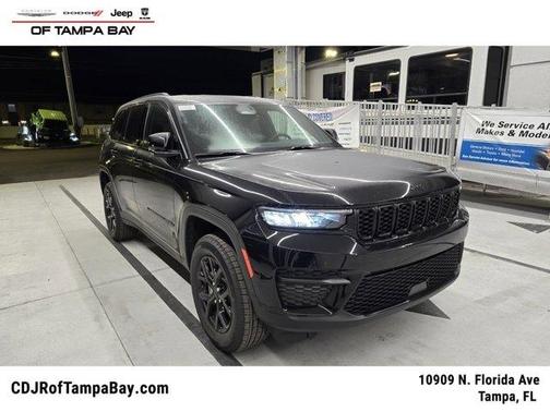 2025 Jeep Grand Cherokee Laredo