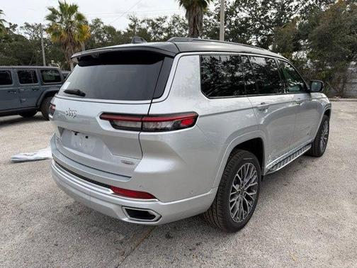 Silver Zynith 2025 Jeep Grand Cherokee L Summit