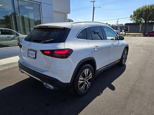 2025 Mercedes-Benz GLA 250 Base