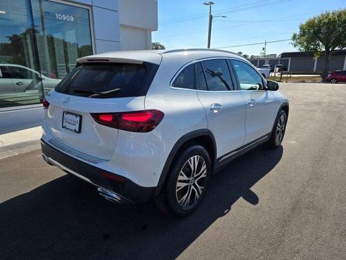 2025 Mercedes-Benz GLA 250 Base