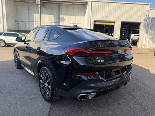 2024 BMW X6 xDrive40i